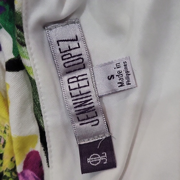 Jennifer Lopez Floral Maxi Dress - Picture 11 of 13